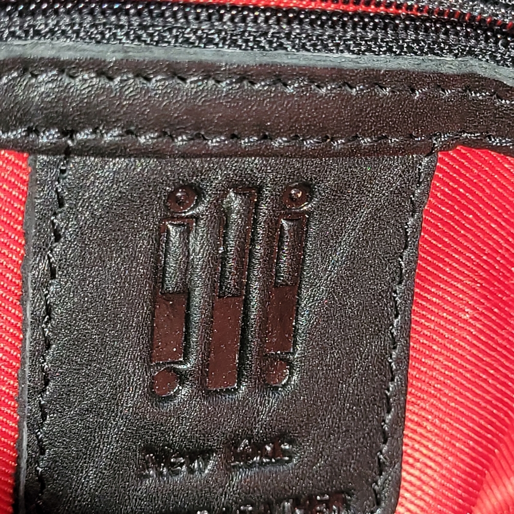 Black leather crossbows purse NWOT - Picture 5 of 5